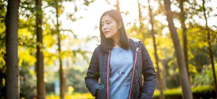 休闲服加工:夹克搭配出行恰似秋冬一股暖流 休闲服加工:夹克搭配出行恰似秋冬一股暖流