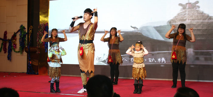 bmw11222服装2017年年会热闹上映,给你不一样的饕餮盛宴 bmw11222服装2017年年会热闹上映,给你不一样的饕餮盛宴