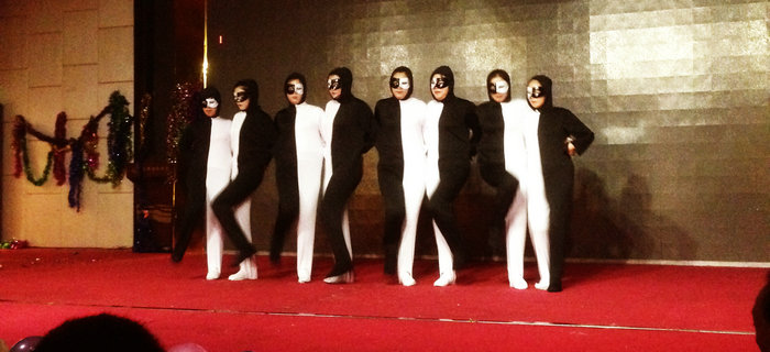 bmw11222服装2017年年会热闹上映,给你不一样的饕餮盛宴 bmw11222服装2017年年会热闹上映,给你不一样的饕餮盛宴