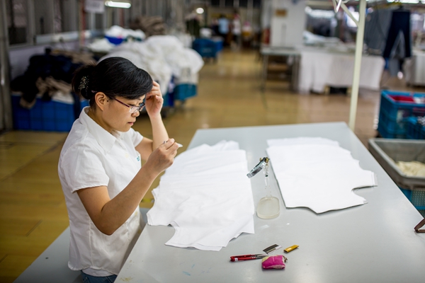 服装加工面料检测——对话资深面料检测员尤师傅(一) 服装加工面料检测——对话资深面料检测员尤师傅(一)