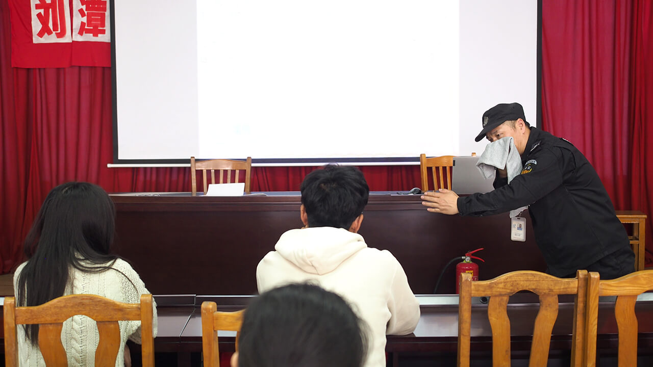 4 bmw11222服装新职工培训