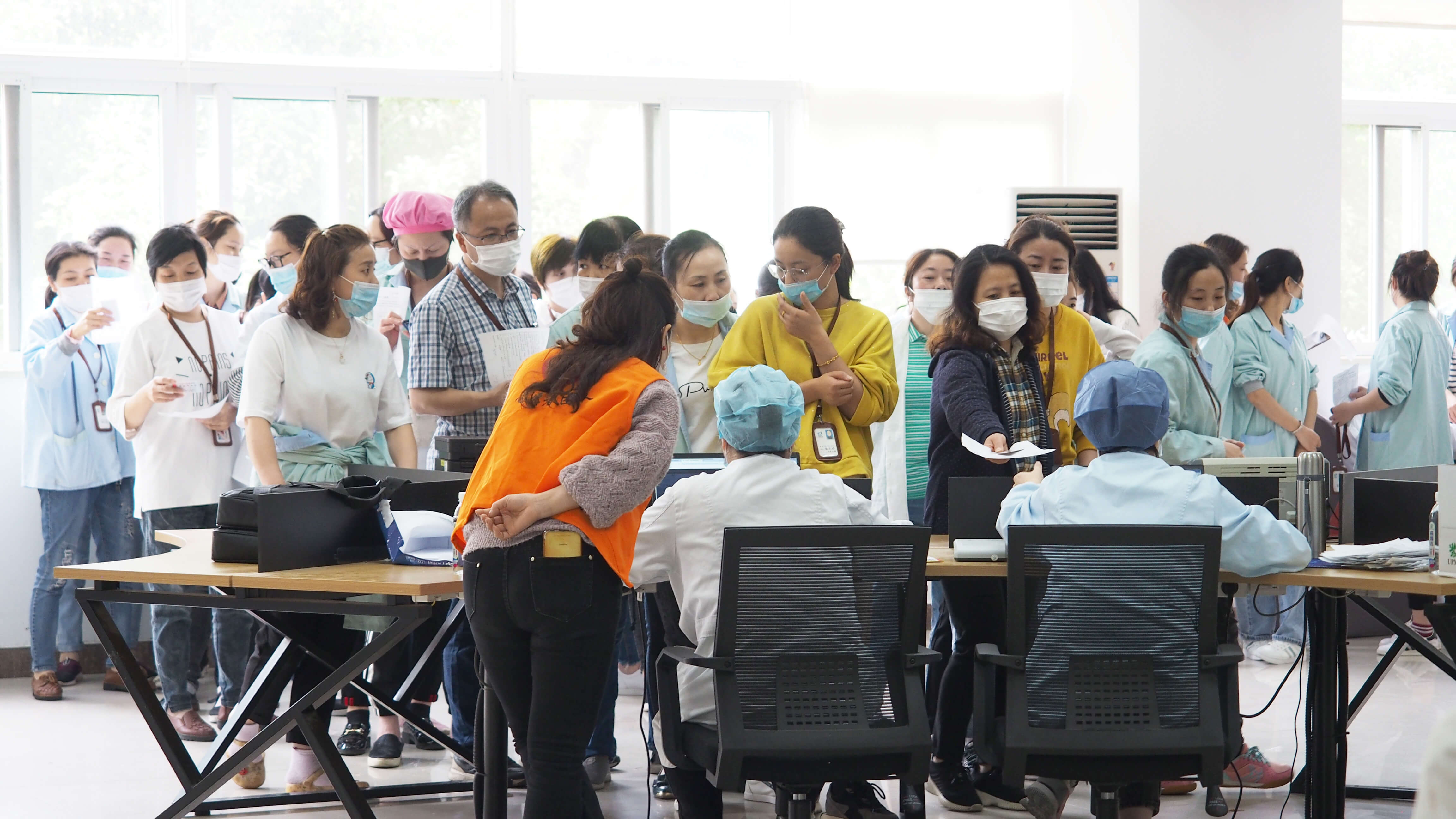 4 bmw11222服装厂接种新冠疫苗