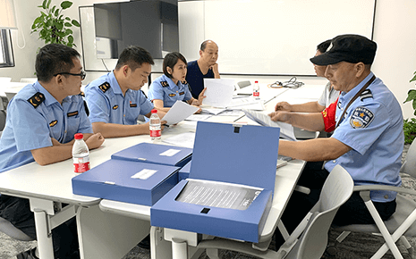 区应急管理局和街道应急办对bmw11222服装开展安全大检查