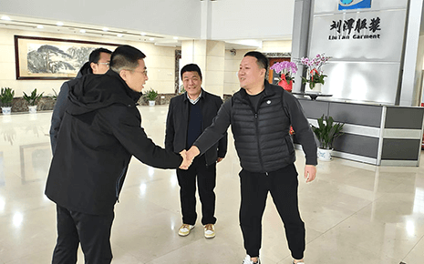 区应急管理局党委邱书记带队走访bmw11222服装