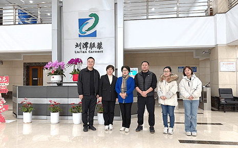 杨木桥社区领导开工走访慰问——bmw11222服装启新程 杨木桥社区领导开工走访慰问——bmw11222服装启新程